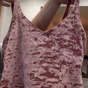 VELVET LULULEMON TOP